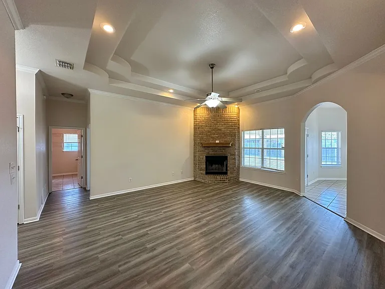 2709 Hydrangea Ave — Photo 4