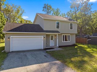 W1039 Juneau Rd, Genoa City, WI 53128