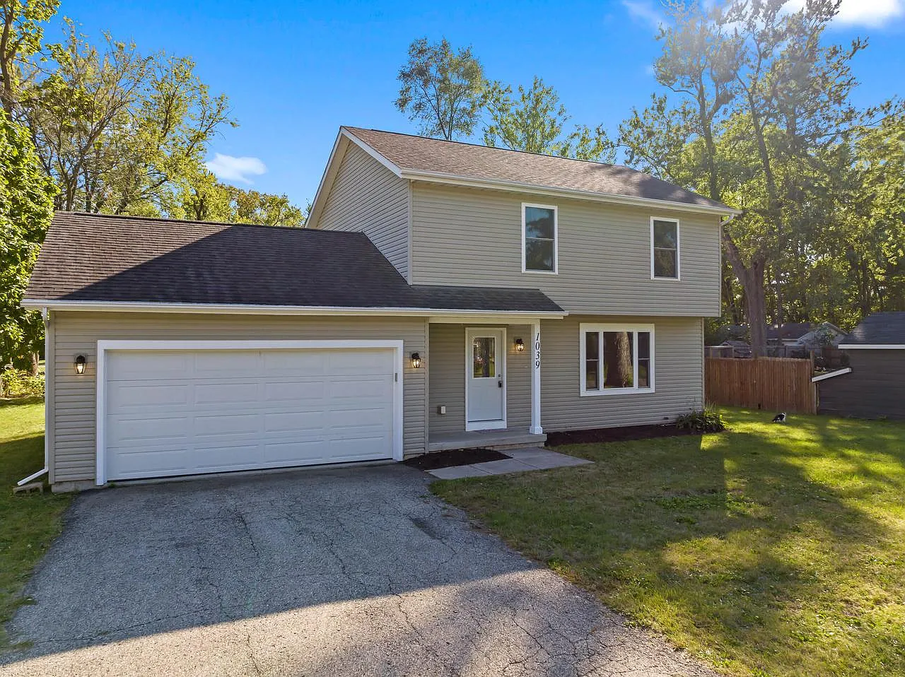W1039 Juneau ROAD photo 1