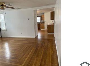 41 Clinton St APT 1, Taunton, MA 02780