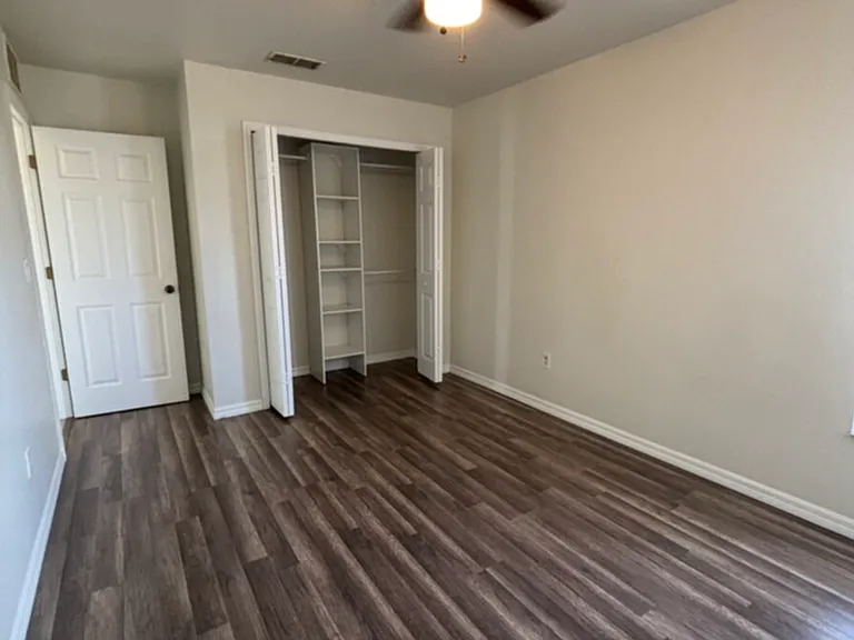 2034 NE 8th Pl — Photo 11
