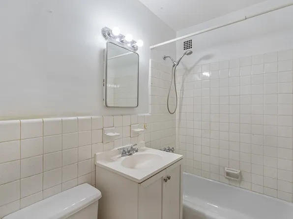 90-50 Union Turnpike image 18 of 23