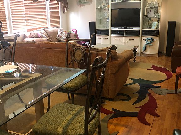 Living / Dining Area