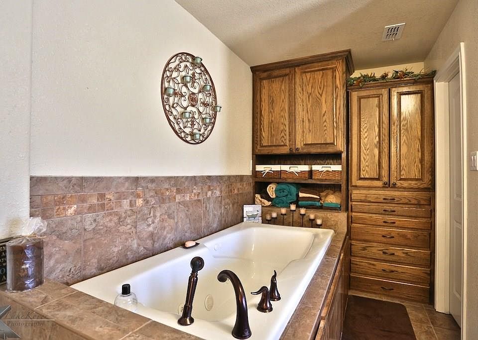 1 Fairway Oaks Blvd, Abilene, TX 79606 Zillow