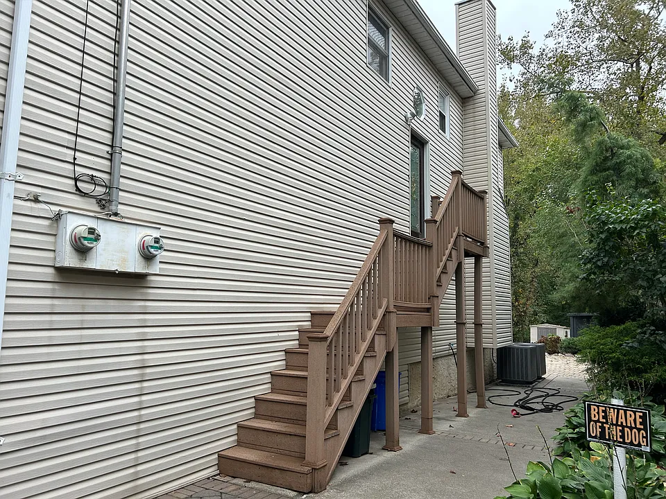 145 Goff Ave #2