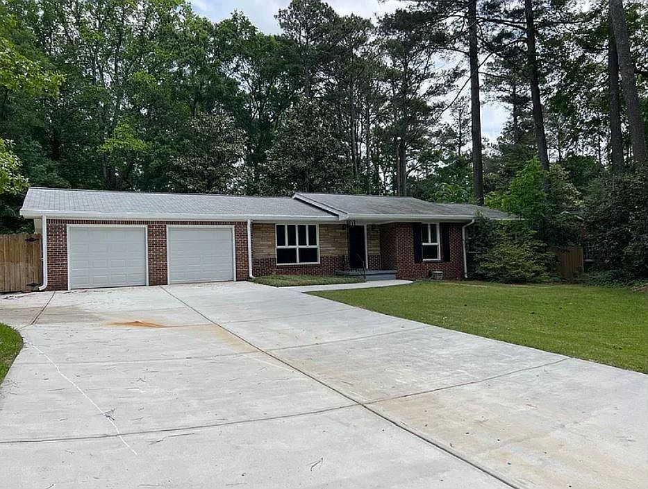 1st image of 3284 Embry Cir