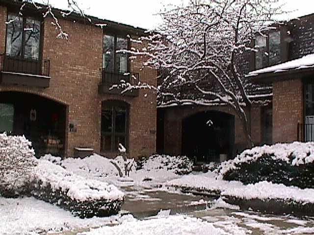1st image of 955 Greenhills Dr