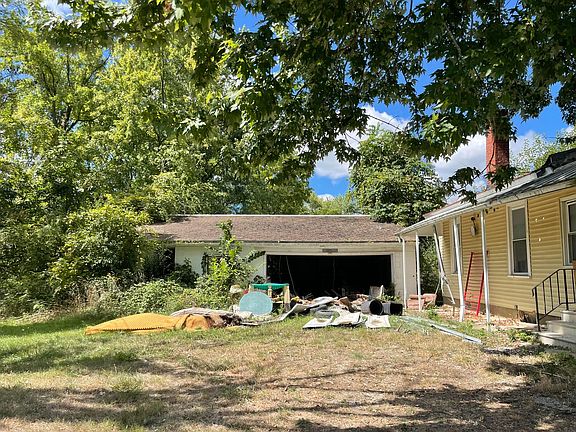 3rd image of 708 N Washington Ave