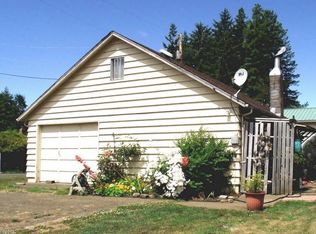 441 SE Moffitt Rd, Waldport, OR 97394