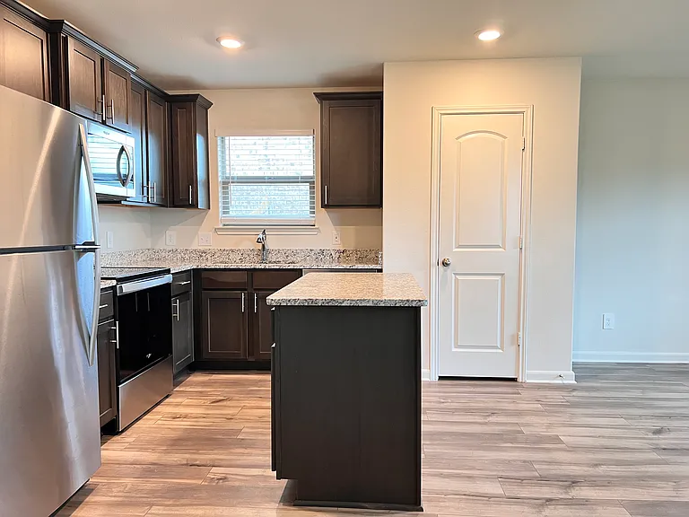 108 Telegraph Trl — Photo 12