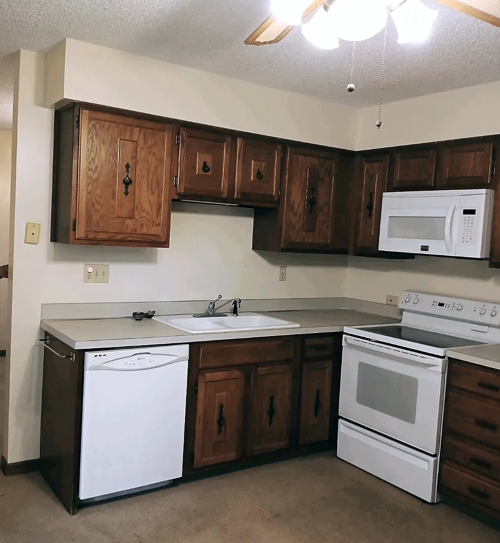 1630 Trelawney Dr — Photo 3