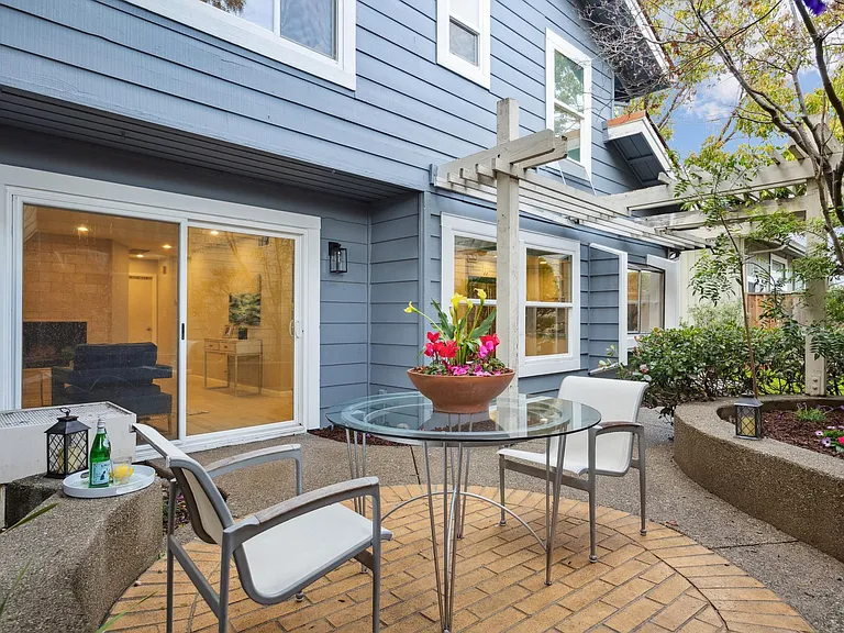 30 Sea Brg — Photo 36