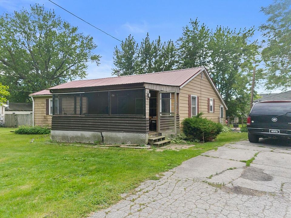 1st image of 13722 Birch St