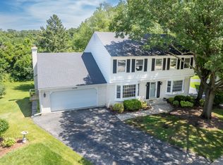 1216 Laurel Ct, Downers Grove, IL 60515