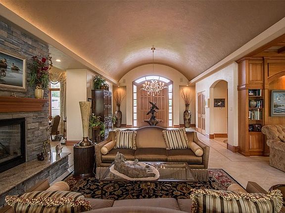 5th image of 32 W Pinnacle Dr