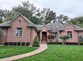 4305 Fairway Dr, Fort Gratiot, MI 48059