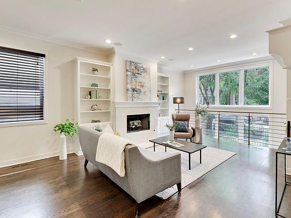 2nd image of 1019 N Honore St #1
