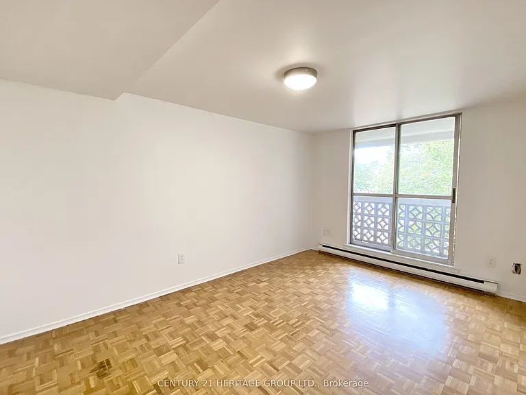 7555 Goreway Dr #155 — Photo 6