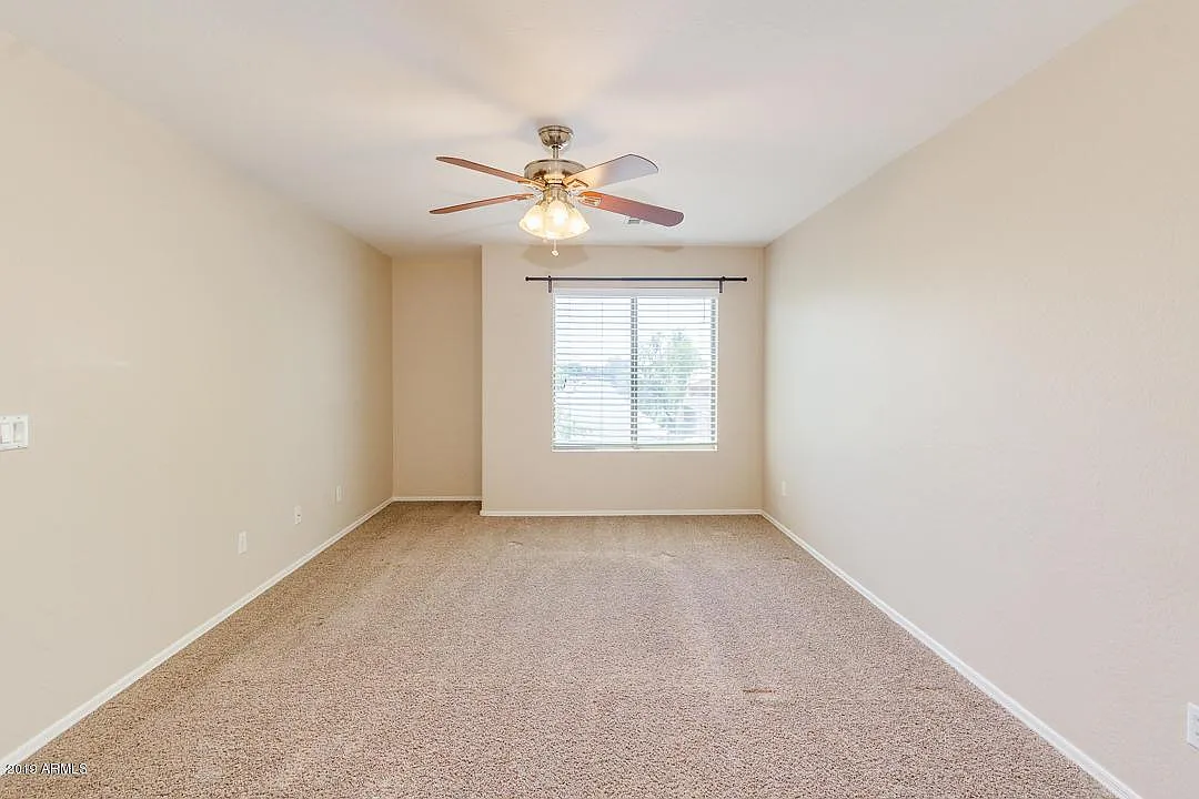 4 bed, 2.5 bath, 2441 sqft, $2,250 — Photo 3