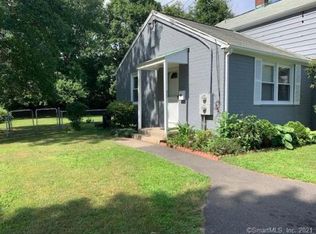 55 Greenlawn Dr #55, Fairfield, CT 06825