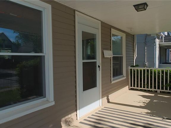 3rd image of 1349 Cove Ave