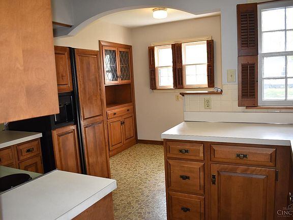5th image of 162 Richardson Pl