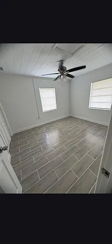 815 Dundas Ct Photo 1