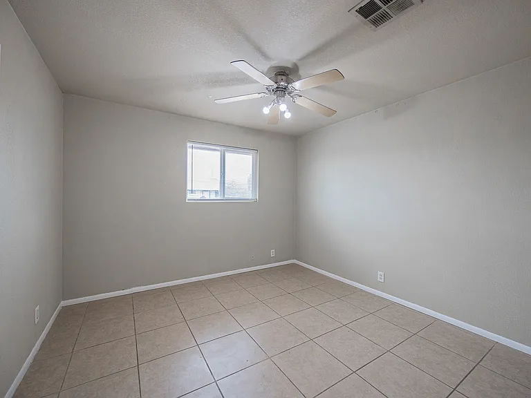 2062 E Nancy Ln — Photo 21