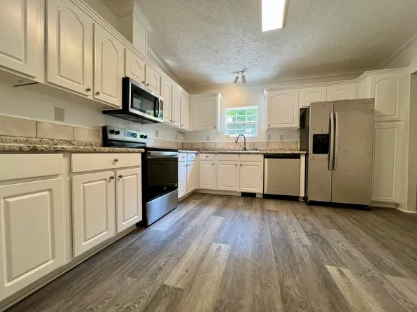 40 Arthur Ln, Pensacola, FL 32503