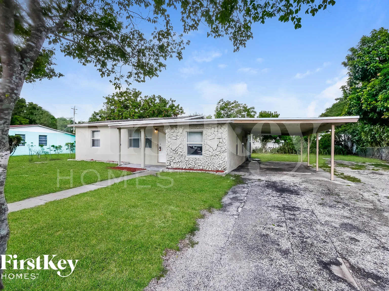 4 bed, 1.0 bath, 1321 sqft, $2,375 — Photo 1