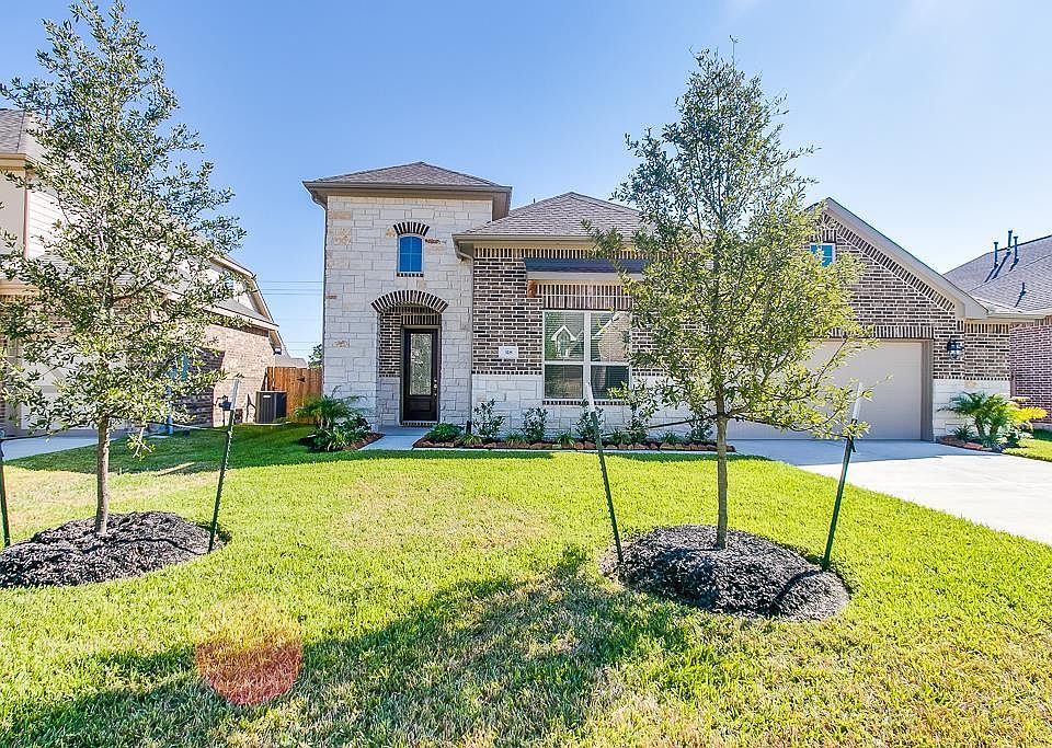 1st image of 318 Woodway Dr
