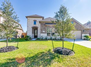 318 Woodway Dr, League City, TX 77573