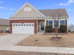 180 N Cromwell Dr, Mooresville, NC 28115