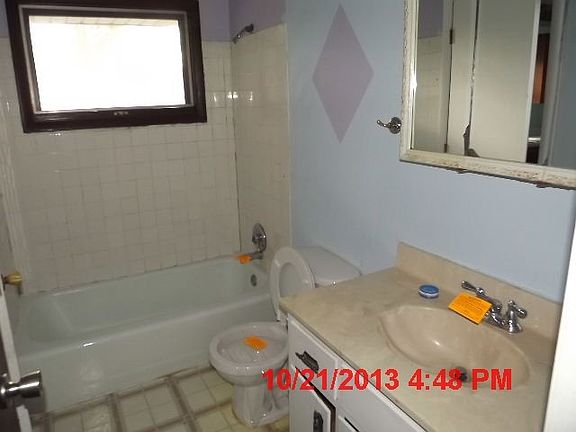 2nd image of 1542 Clear Ave