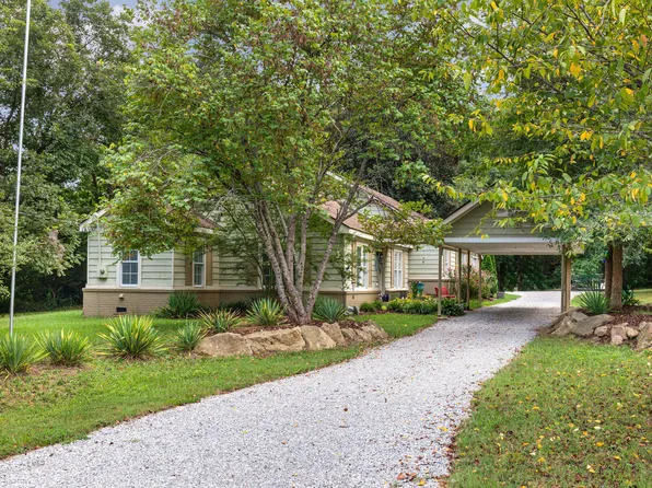 304 Sandalwood Ave, Louisburg, NC 27549