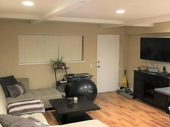 2nd image of 900 Presidio Ave APT 10
