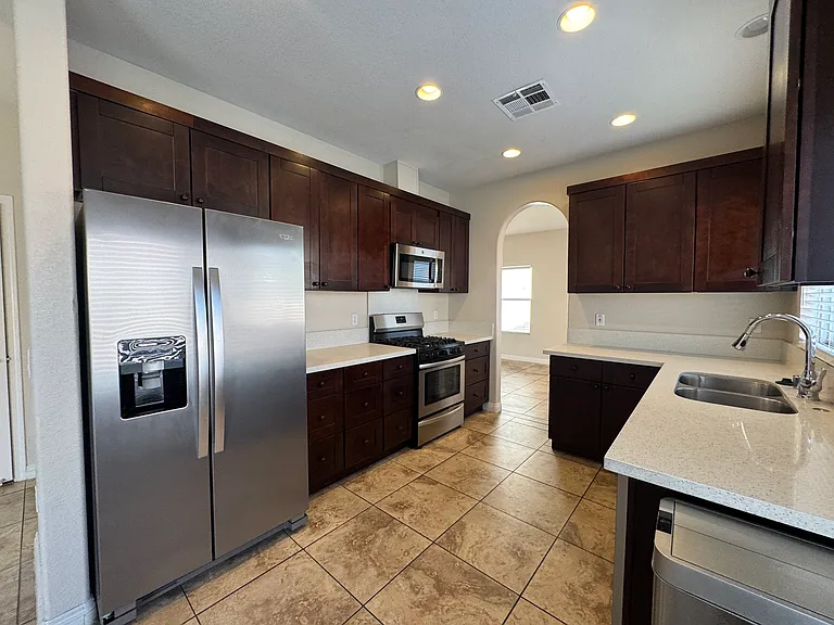 2883 Cordillera Dr — Photo 11