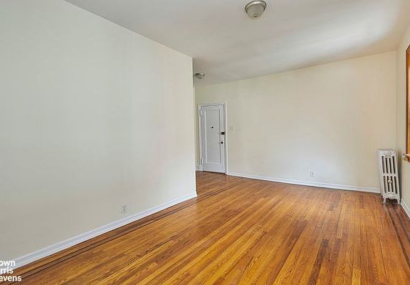 3rd image of 217 7th Ave Floor 3
