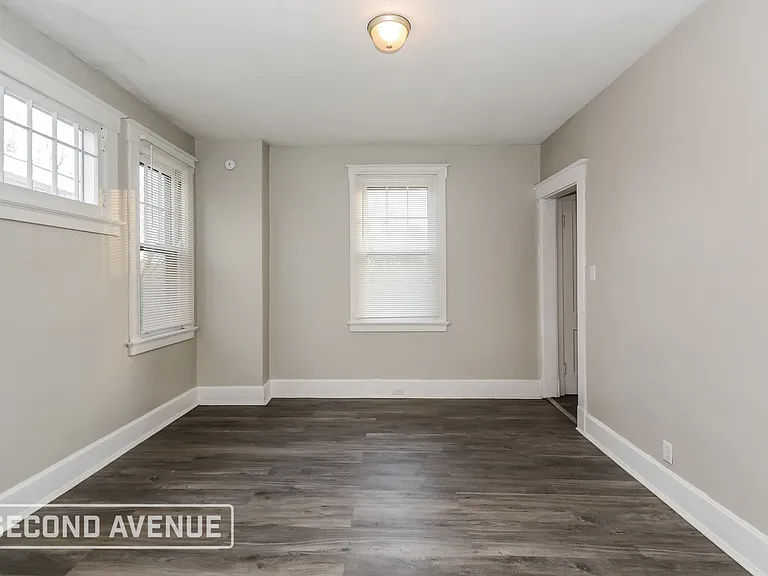 4315 W 8th St — Photo 9