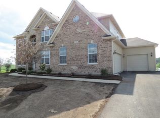 873 Bennett Dr, North Aurora, IL 60542