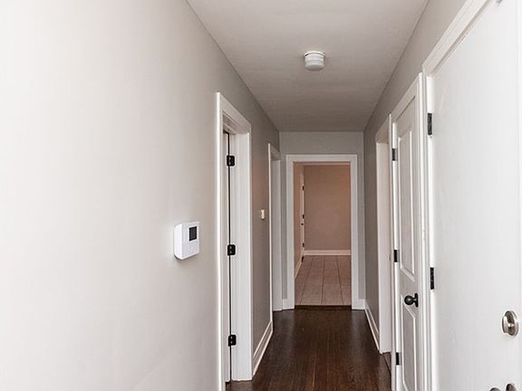 5th image of 3057 N Kostner Ave #1E
