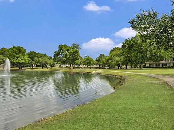 5th image of 216 Southfork Blvd #1a8
