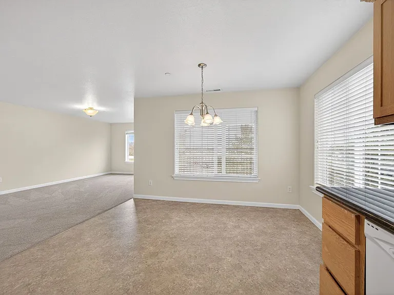 2533 Corona Ave #C — Photo 18