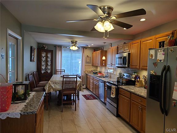 5th image of 71 Wilden Dr