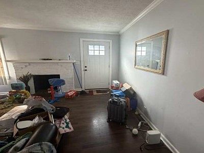 5th image of 840 W Garrison Blvd