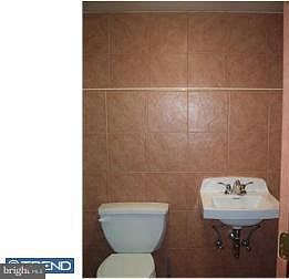 5th image of 502 E Roosevelt Blvd
