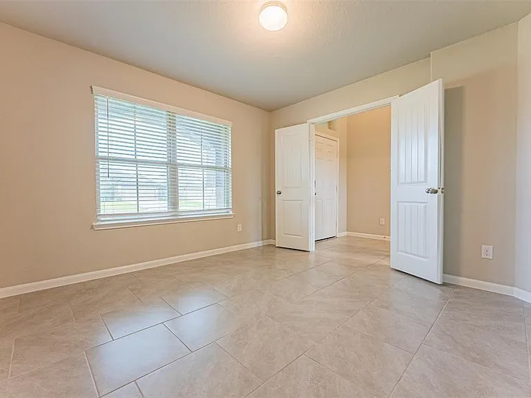 29614 Juniper Ct — Photo 3