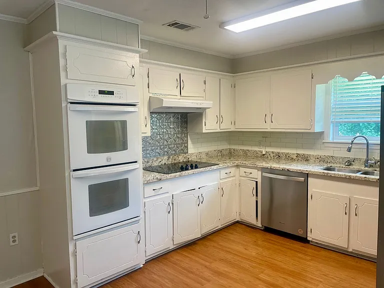 203 Cypress Dr — Photo 8