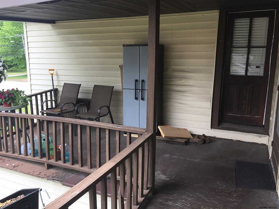 1st image of 524 Maple Ave #3