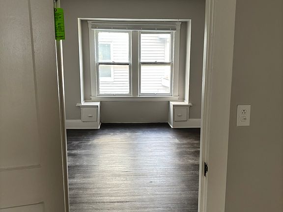 3rd image of 3913 Henritze Ave #2